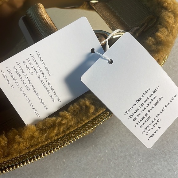 Lululemon Everywhere Belt Bag Fleece Burnt Caramel BTCA One Size NWT NEW - Picture 14 of 14